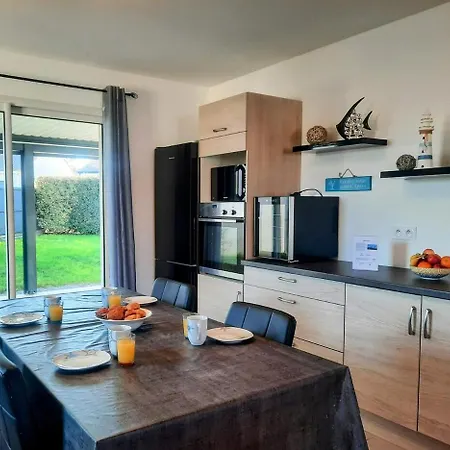 Les Merisiers - Maison Moderne Avec Jardin