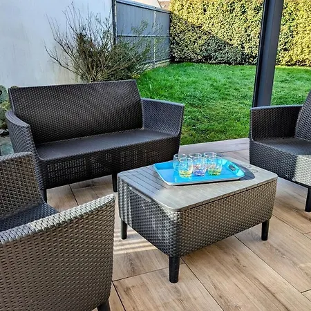 Semesterbostad Les Merisiers - Maison Moderne Avec Jardin